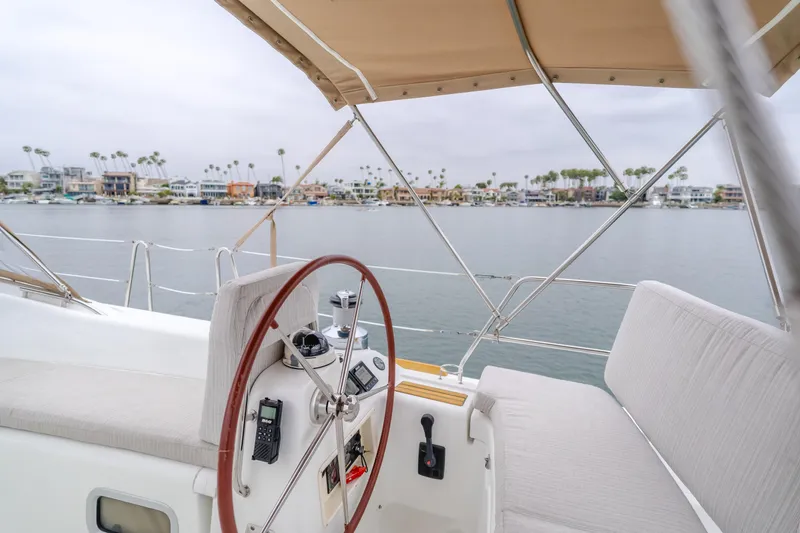 Skyfall Yacht Photos Pics 