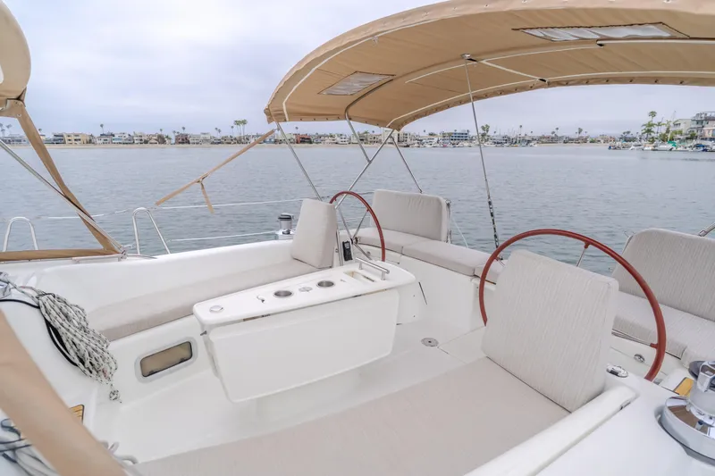 Skyfall Yacht Photos Pics 