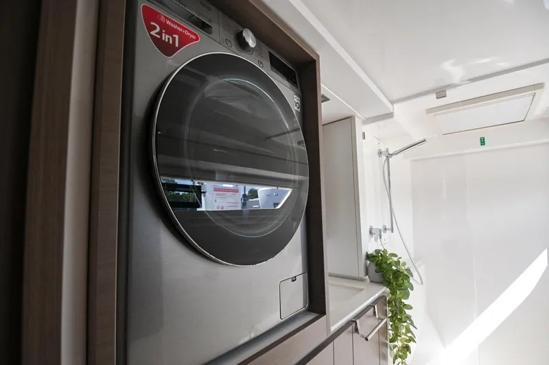 Salt Yacht Photos Pics 