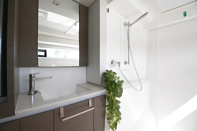 Salt Yacht Photos Pics 