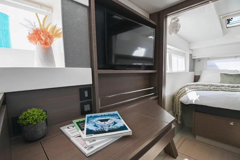 Salt Yacht Photos Pics 