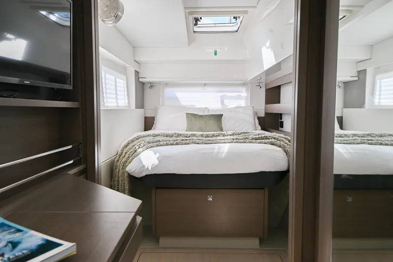 Salt Yacht Photos Pics 