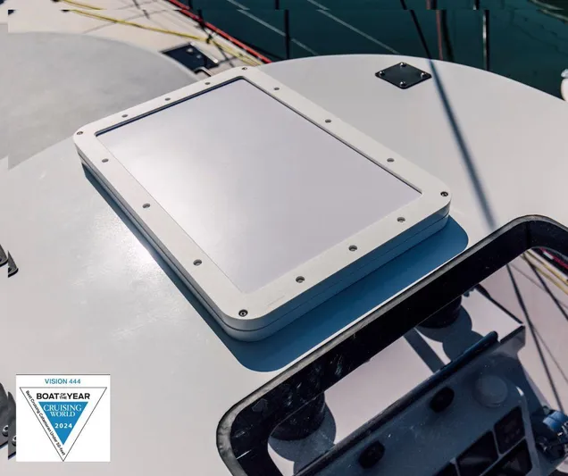 Vision 444es Yacht Photos Pics Alt text: Vision 444 sailboat deck with hatch, 2025 model, Boat of the Year award.