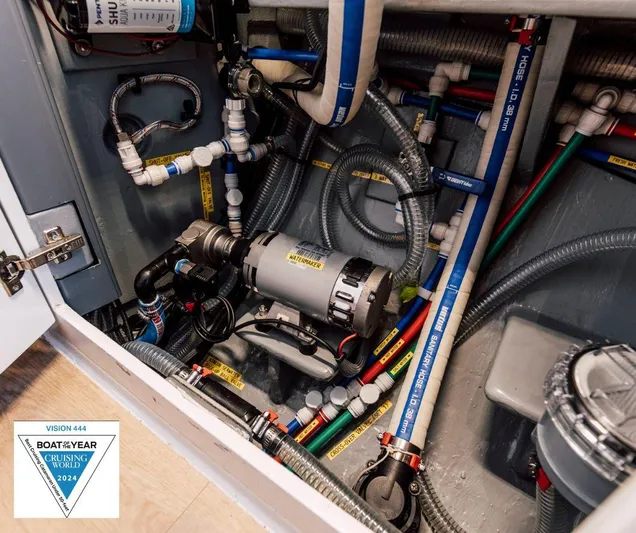 Vision 444es Yacht Photos Pics 