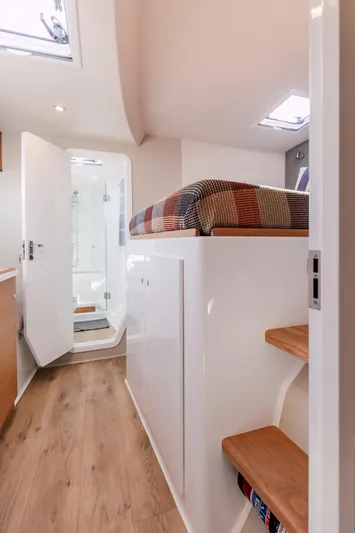 Vision 444es Yacht Photos Pics 