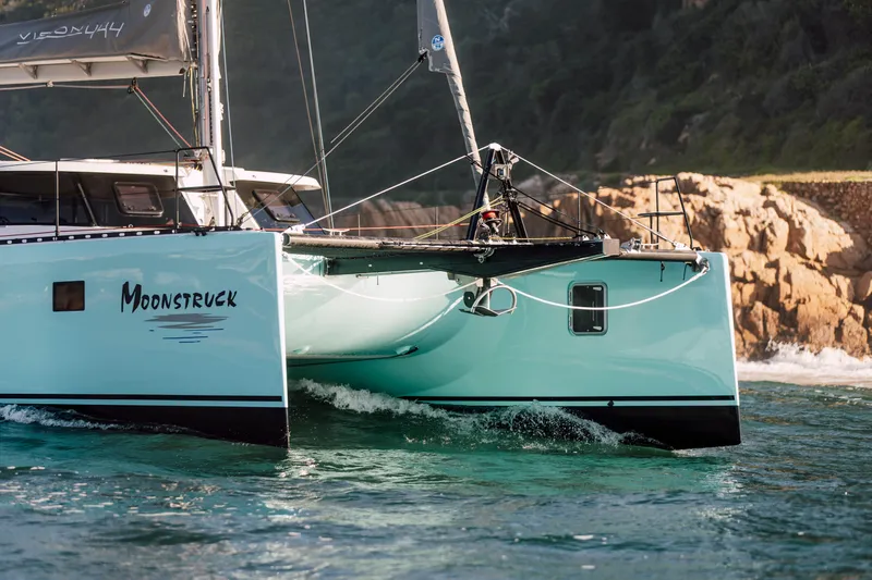 Vision 444es Yacht Photos Pics 