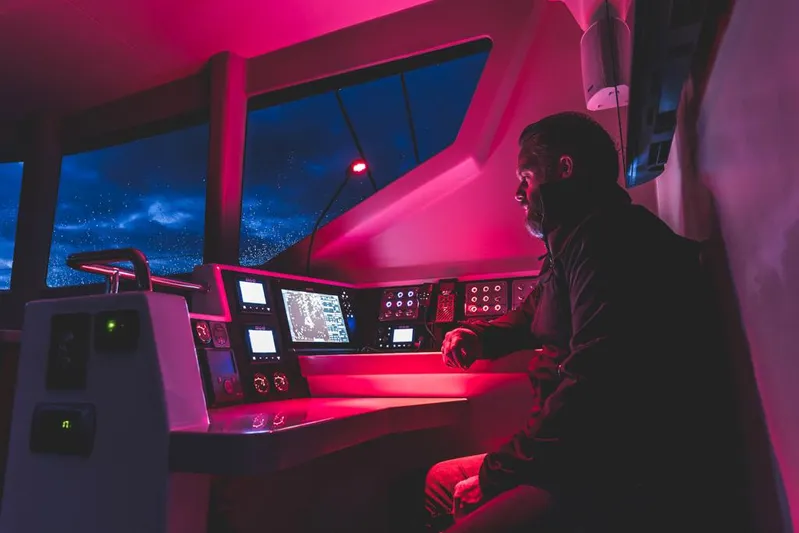 Vision 444es Yacht Photos Pics 