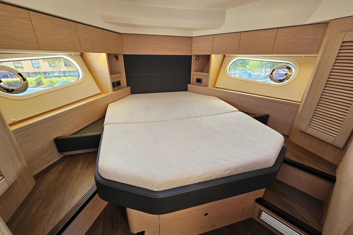 2019 Beneteau 48 