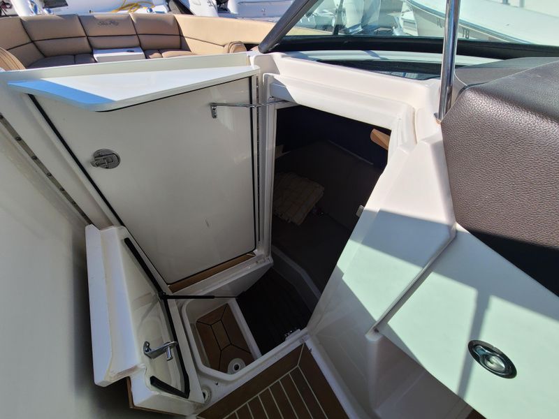 2016 Sea Ray 350 SLX