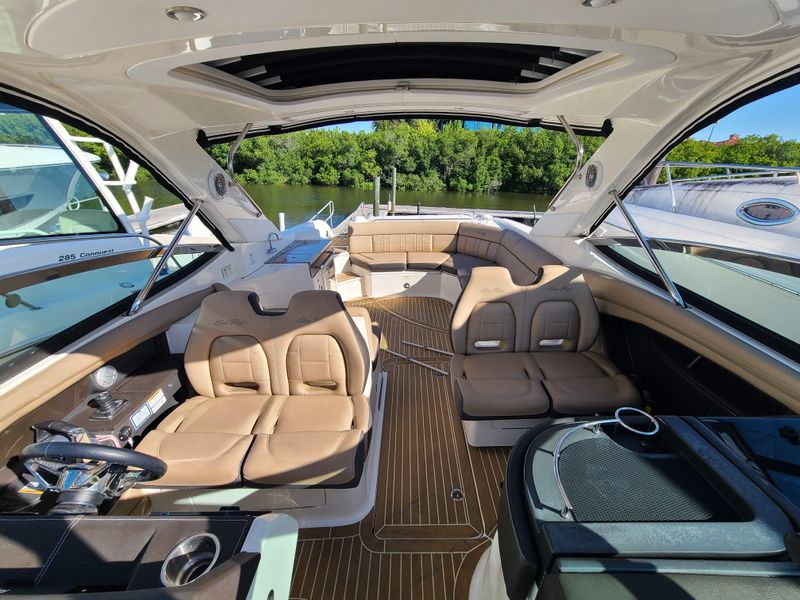 2016 Sea Ray 350 SLX