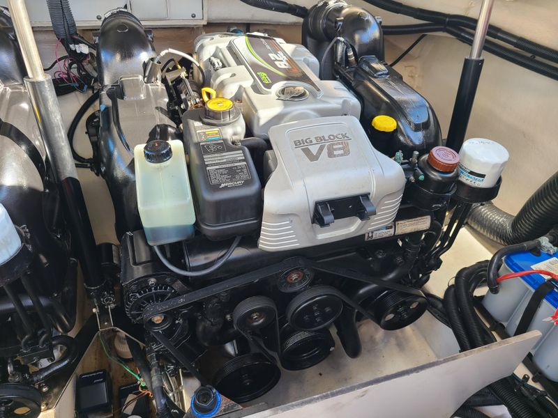 2016 Sea Ray 350 SLX