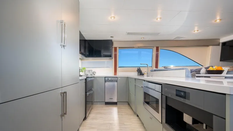 Tryst Yacht Photos Pics Tryst 94'/ 28.65m Lazzara