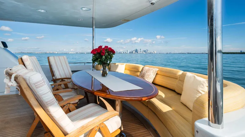 Tryst Yacht Photos Pics Tryst 94'/ 28.65m Lazzara