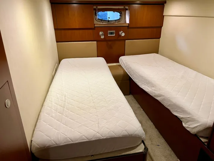 Alchemy Yacht Photos Pics 