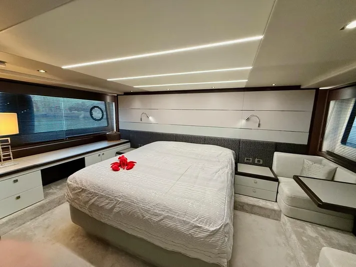  Yacht Photos Pics Luxurious bedroom in Sunseeker 74 Sport Yacht 2019.