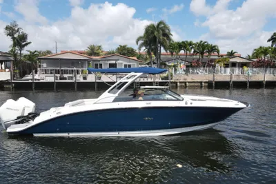 Sea Ray SDX 290 Outboard