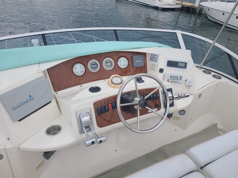 2005 Silverton 38 Sport Bridge