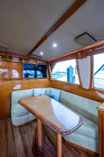 Overcharged Yacht Photos Pics Viking 50 Overcharged - Interior Dinette