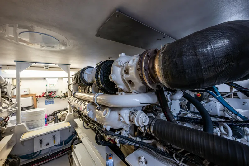 Overcharged Yacht Photos Pics Viking 50 Overcharged - Engine Room