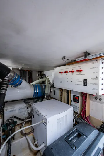 Overcharged Yacht Photos Pics Viking 50 Overcharged - Engine Room