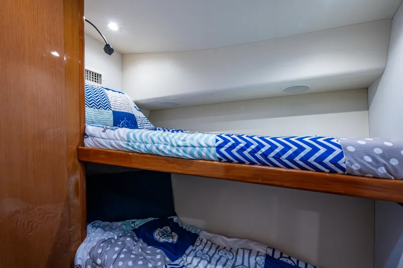 Overcharged Yacht Photos Pics Viking 50 Overcharged - Interior Guest Stateroom