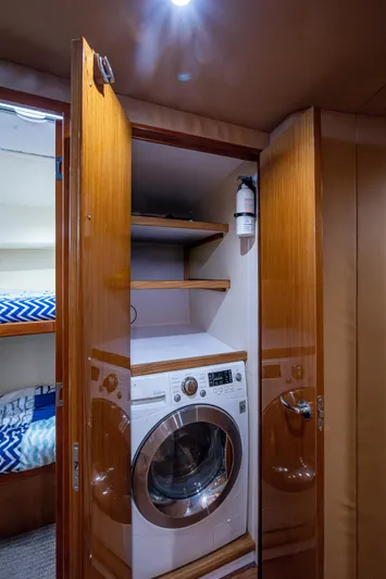 Overcharged Yacht Photos Pics Viking 50 Overcharged - Interior Laundry