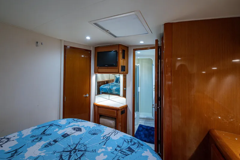 Overcharged Yacht Photos Pics Viking 50 Overcharged - Interior Master Stateroom