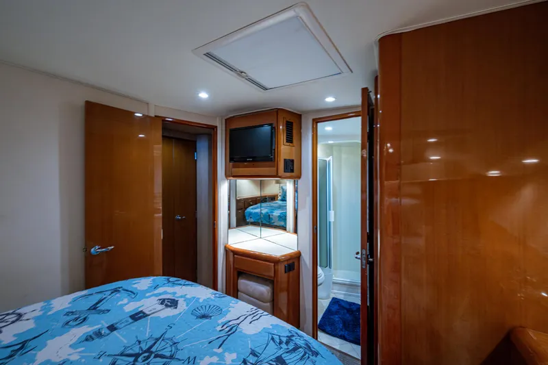 Overcharged Yacht Photos Pics Viking 50 Overcharged - Interior Master Stateroom