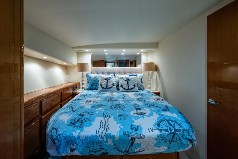 Overcharged Yacht Photos Pics Viking 50 Overcharged - Interior Master Stateroom