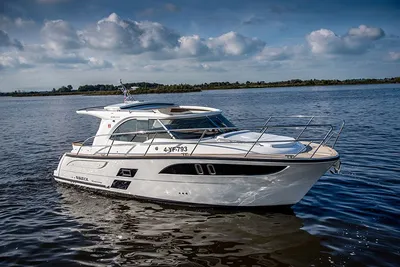 2021 Marex 310 Sun Cruiser