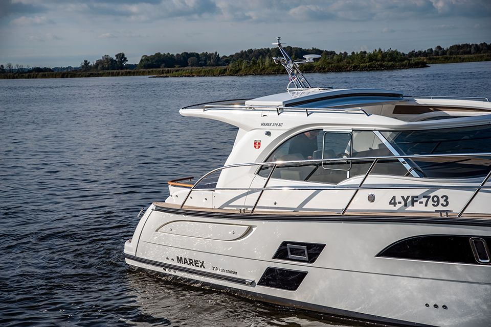 2021 Marex 310 Sun Cruiser