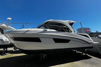 2022 Beneteau Antares 9 OB