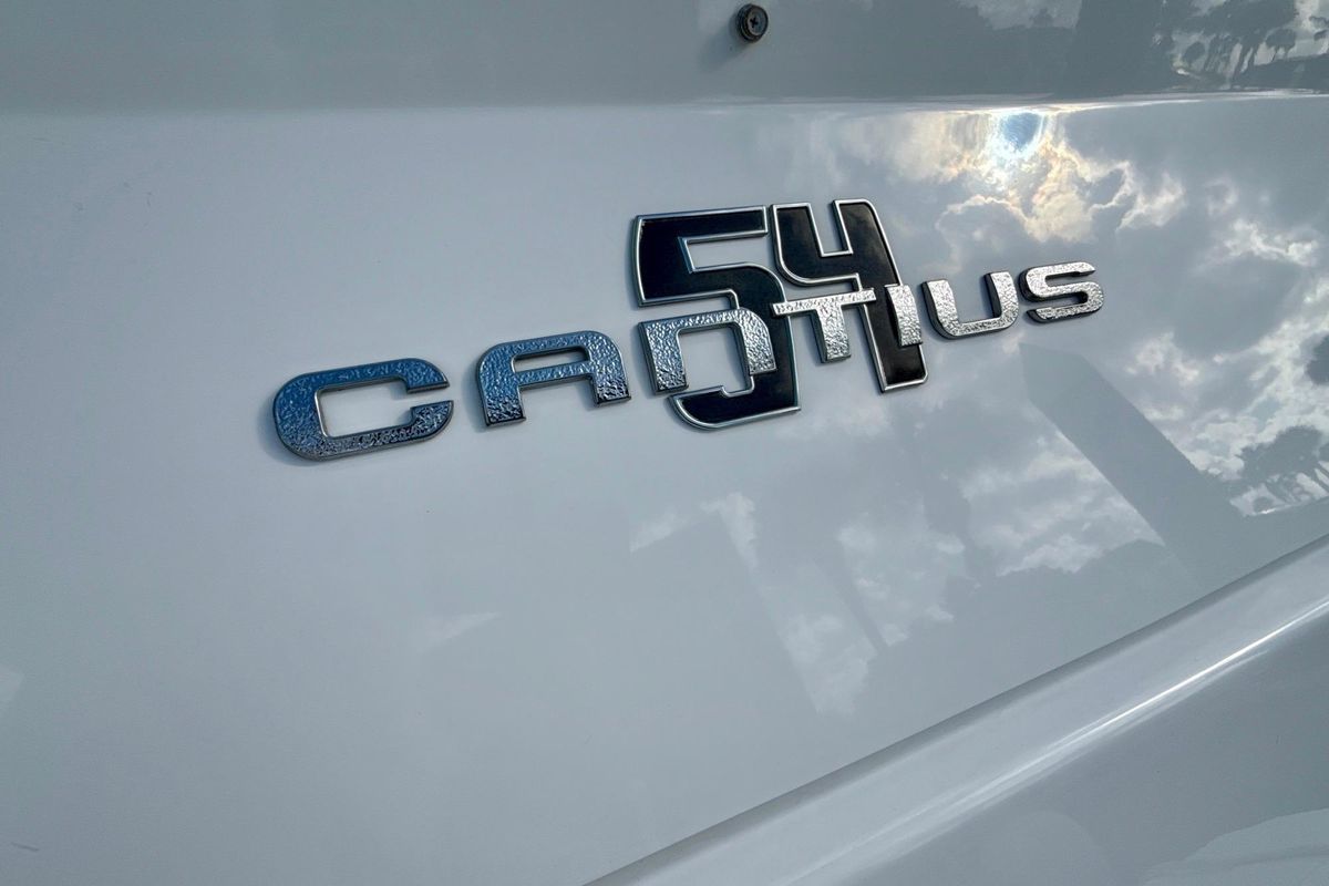 2022 Cruisers Yachts 53