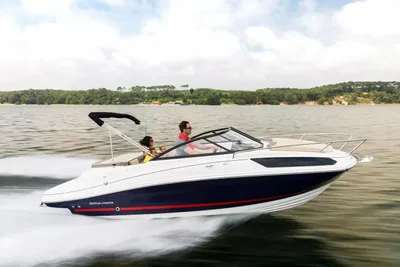 2023 Bayliner VR5 Cuddy