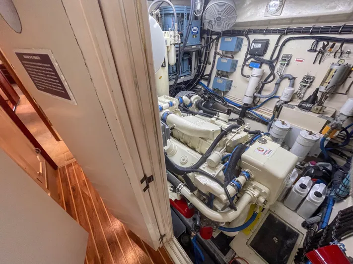 Starfire Yacht Photos Pics 