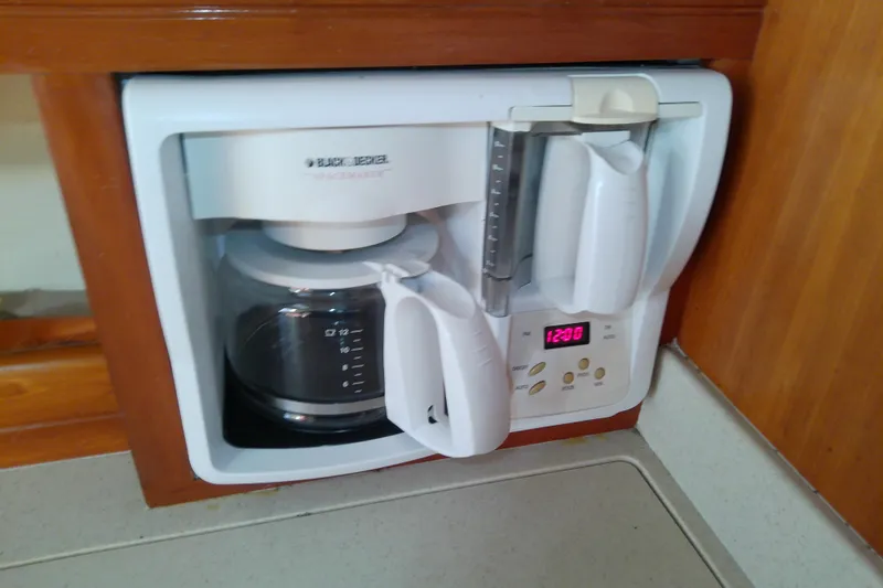 Dolce Far Niente Yacht Photos Pics Built-in Black & Decker coffee maker on 2004 Mainship 34 Pilot II boat.
