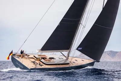 YYachts Y8