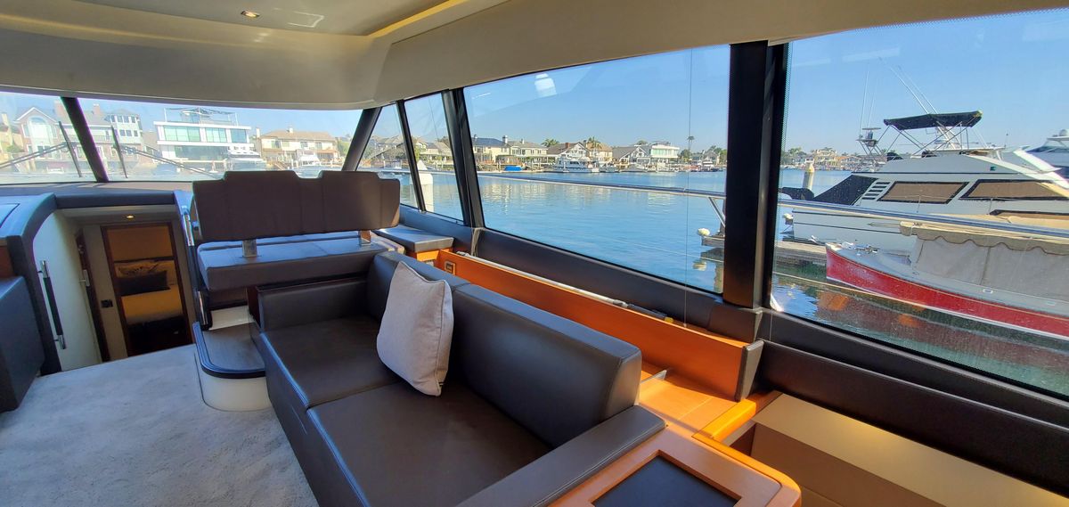 2017 Prestige 56 