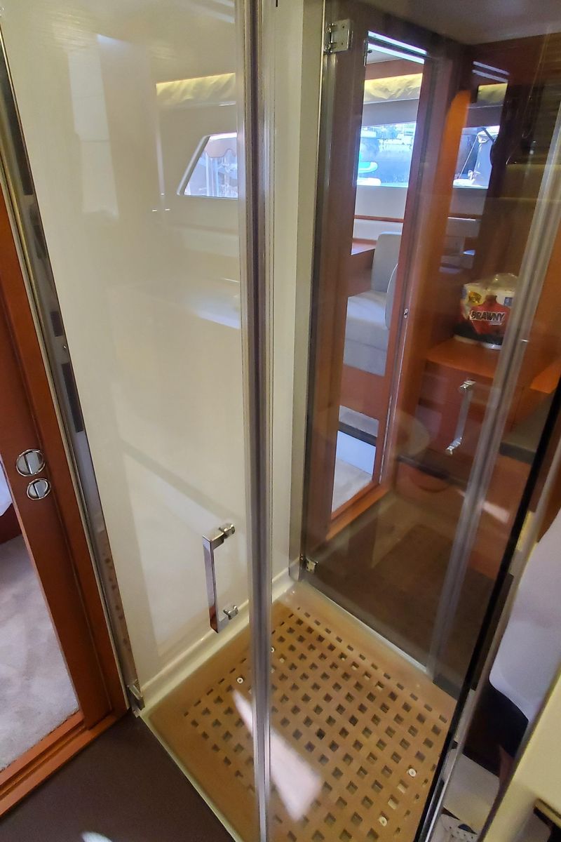 2017 Prestige 56 
