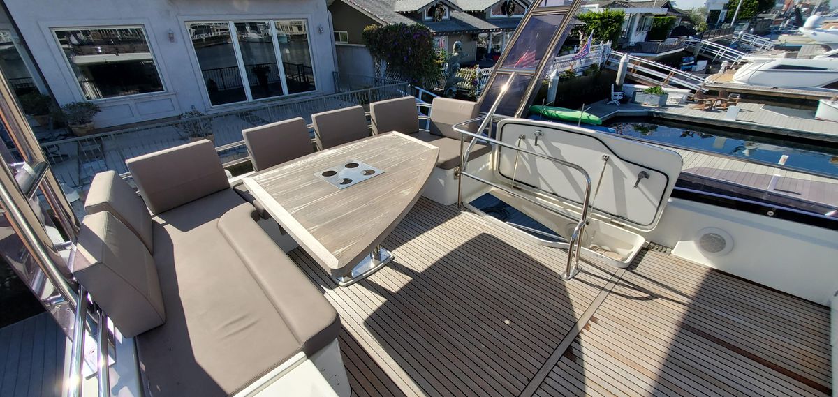 2017 Prestige 56 