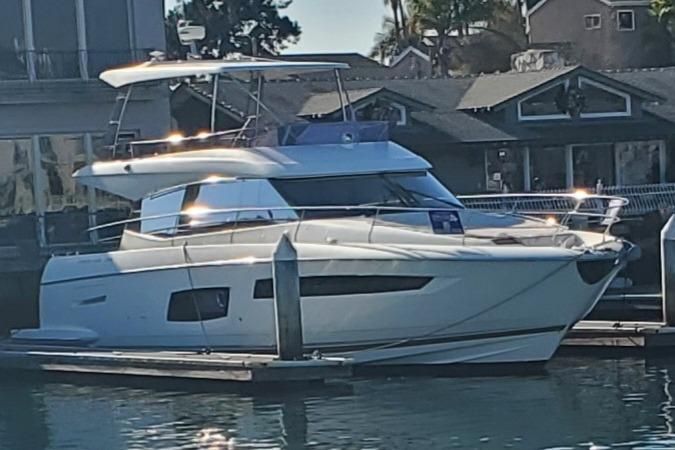 2017 Prestige 56 