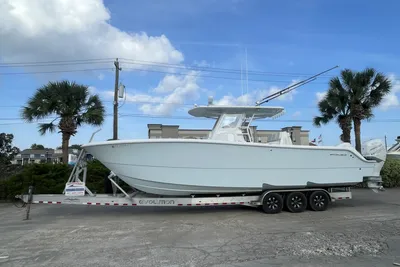 Invincible 33 Catamaran