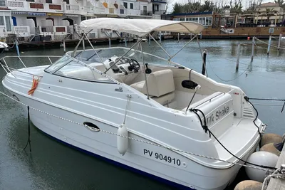 1996 Chris-Craft Crowne 252