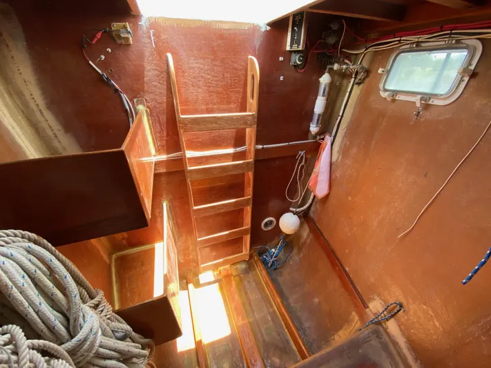 Mirage Yacht Photos Pics 