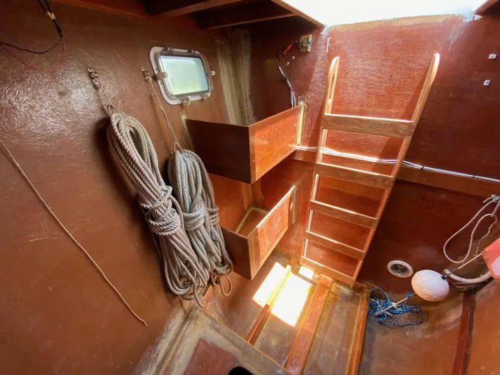 Mirage Yacht Photos Pics 