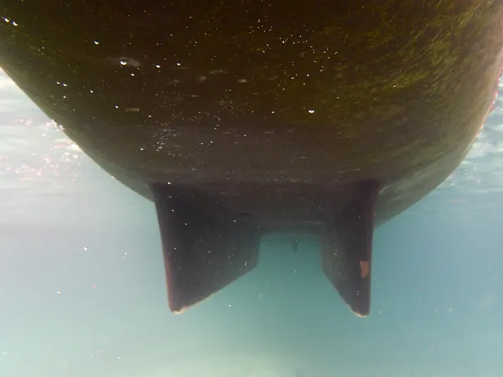 Mirage Yacht Photos Pics Forward Keel