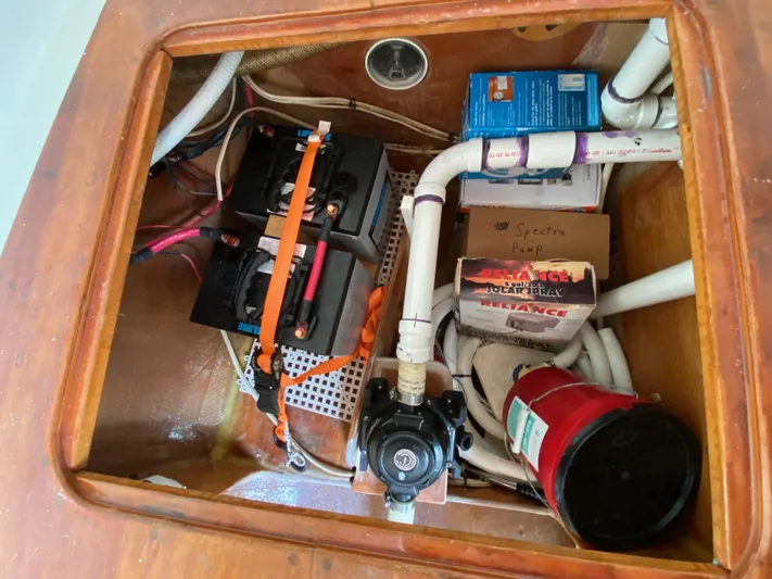 Mirage Yacht Photos Pics Battery Bank Forward Cabin