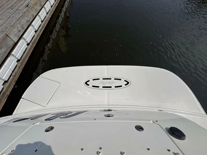  Yacht Photos Pics 2002 Sea Ray 360 Sundancer swim platform at dockside.