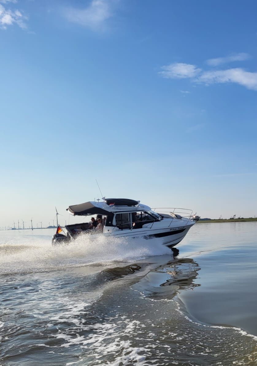 2023 Jeanneau Merry Fisher 895 Offshore