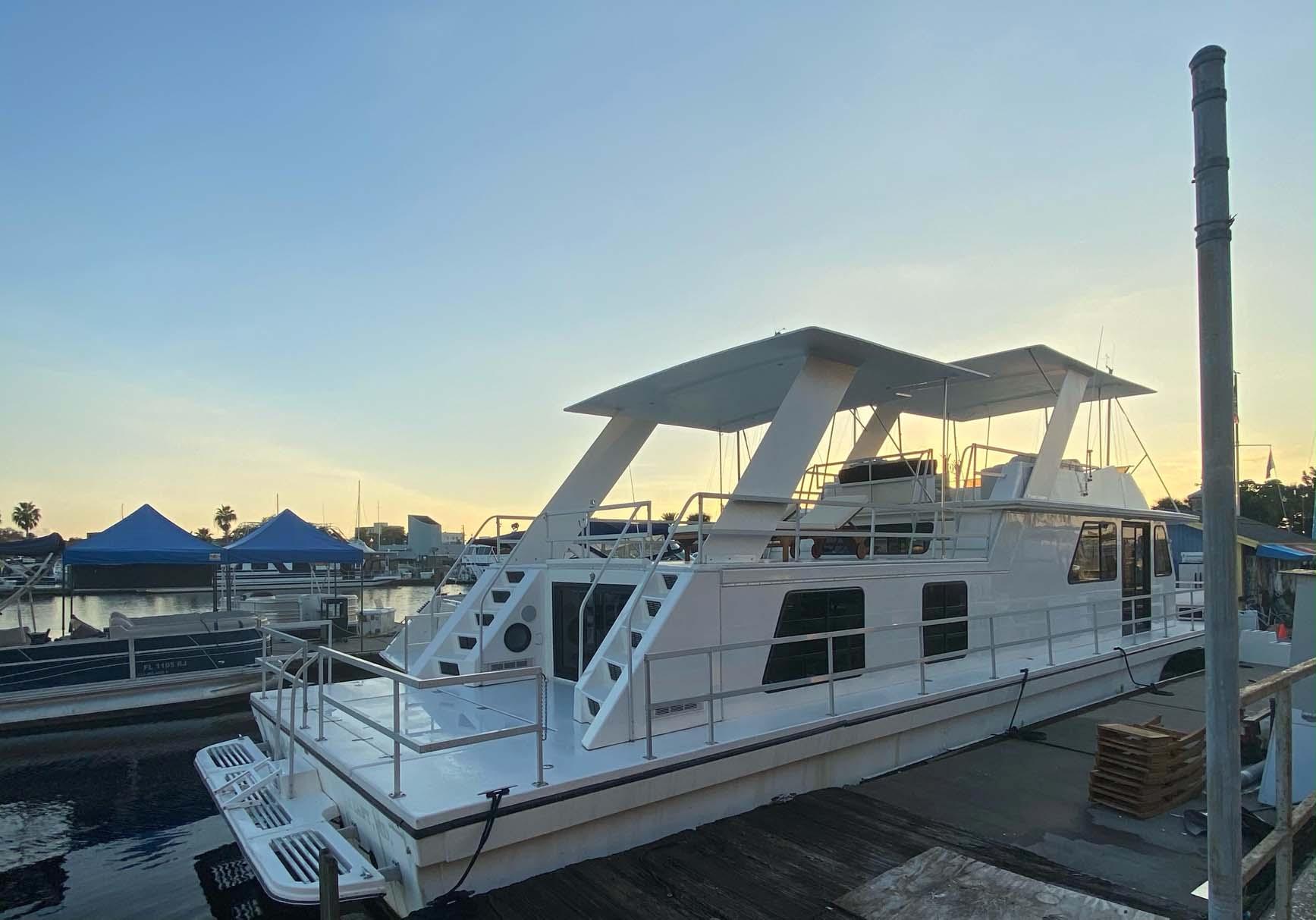 2001 Gibson 5500 Houseboat House Boat for sale YachtWorld